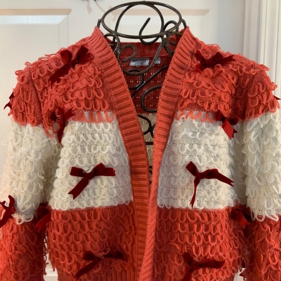 MIGHTY FINE LOOP & BOW CROPPED CARDIGAN SIZE MEDIUM - Picture 3 of 10